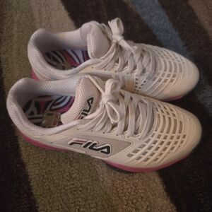 Fila Women's Pickleball/Tennis Cream Pink Low-Top Athletic Sneakers. Size 7.5